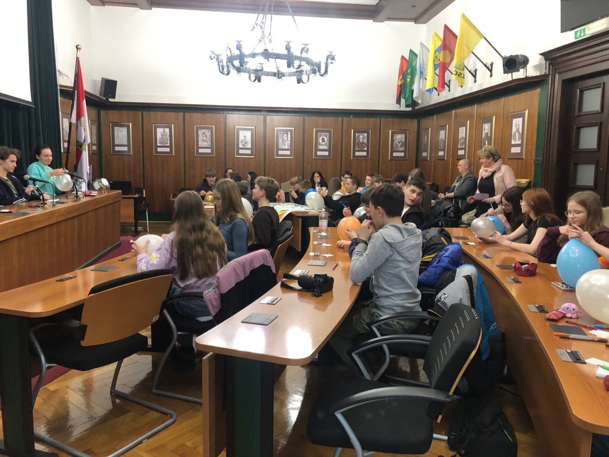 Gostili smo regijski otroški parlament