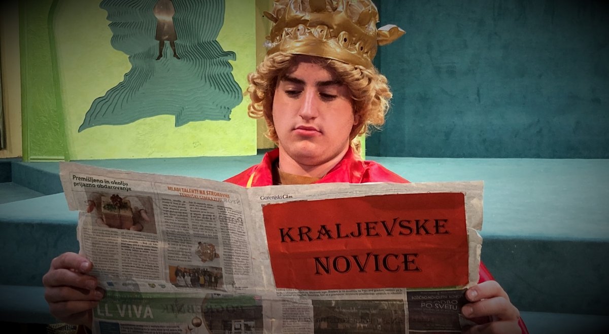 Linhartovi čuki vabijo na premiero predstave Kralj v časopisu