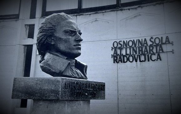Ukraden kip Antona Tomaža Linharta
