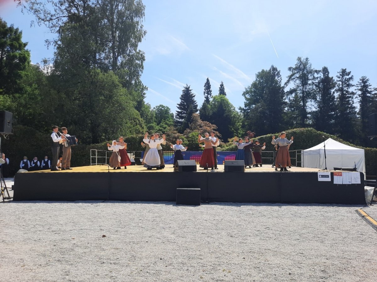 Zadnji folklorni nastop