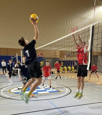 Prvo in tretje mesto na šolske področnem tekmovanju v odbojki  slika 19