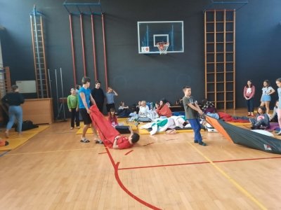 Noč v šoli s folklorno skupino Č'belce  slika 2