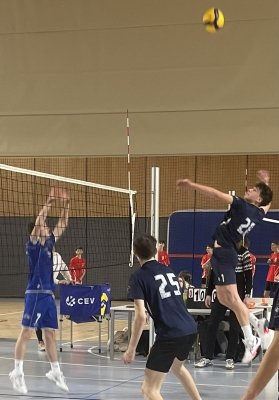 Prvo in tretje mesto na šolske področnem tekmovanju v odbojki  slika 11