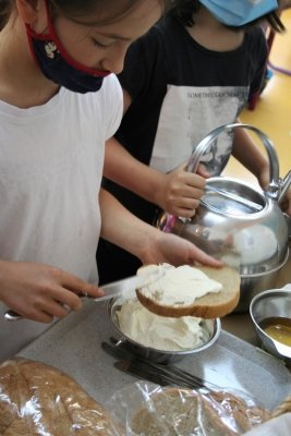 Tradicionalni slovenski zajtrk  slika 10