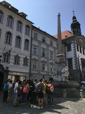 Literarne poti Ljubljane – kulturni dan za 8. razrede  slika 5