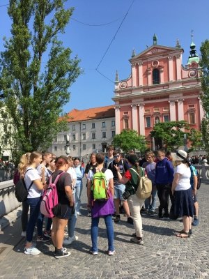 Literarne poti Ljubljane – kulturni dan za 8. razrede  slika 1