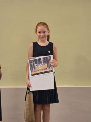Maša Kolev druga na mednarodnem likovnem grafičnem tekmovanju  slika 2