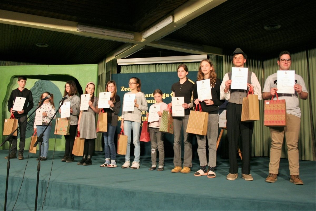 Prvi Zven Linhartovega mesta - festival umetniške interpretacije poezije in proze