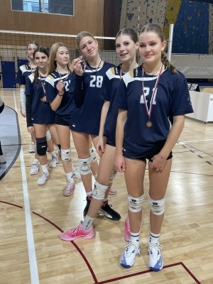 Prvo in tretje mesto na šolske področnem tekmovanju v odbojki  slika 29