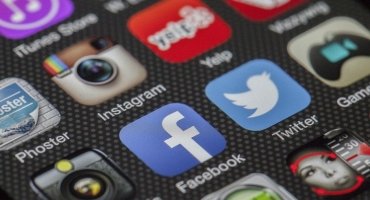 Nasveti: računalnik, telefon, TV - kje in koliko časa?